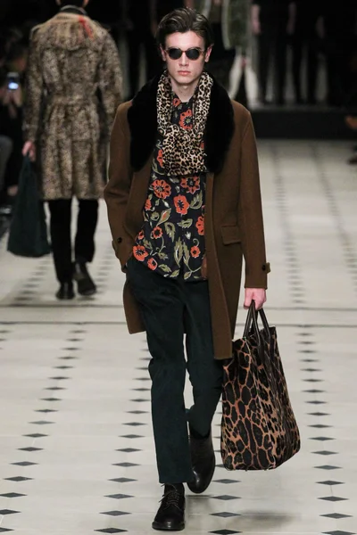 Look 22